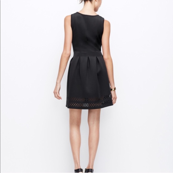 Ann Taylor- Laser-cut dress - Picture 3 of 5